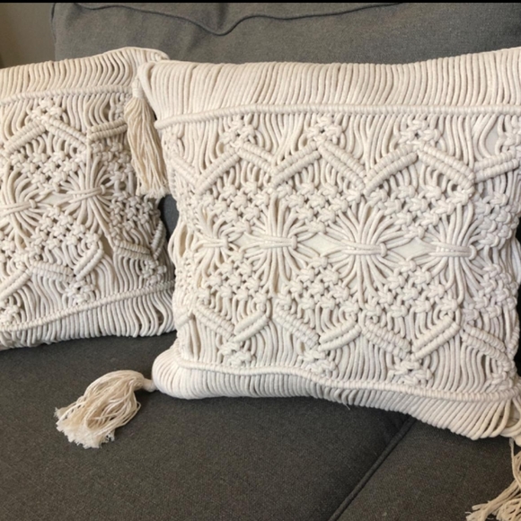 Urban Outfitters Throw Pillow Cover Macrame Tassel - Picture 5 of 6